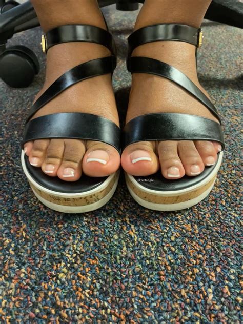 ebony footsie|r/EbonyFeetIsEverything